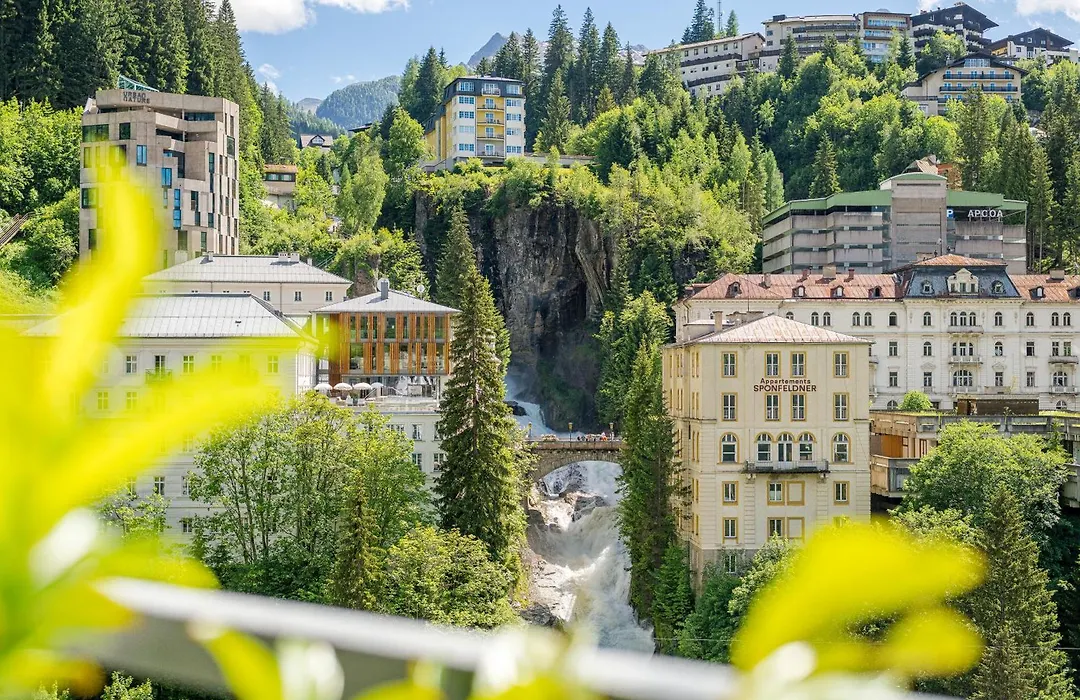 Residenz Boutique Suites-1